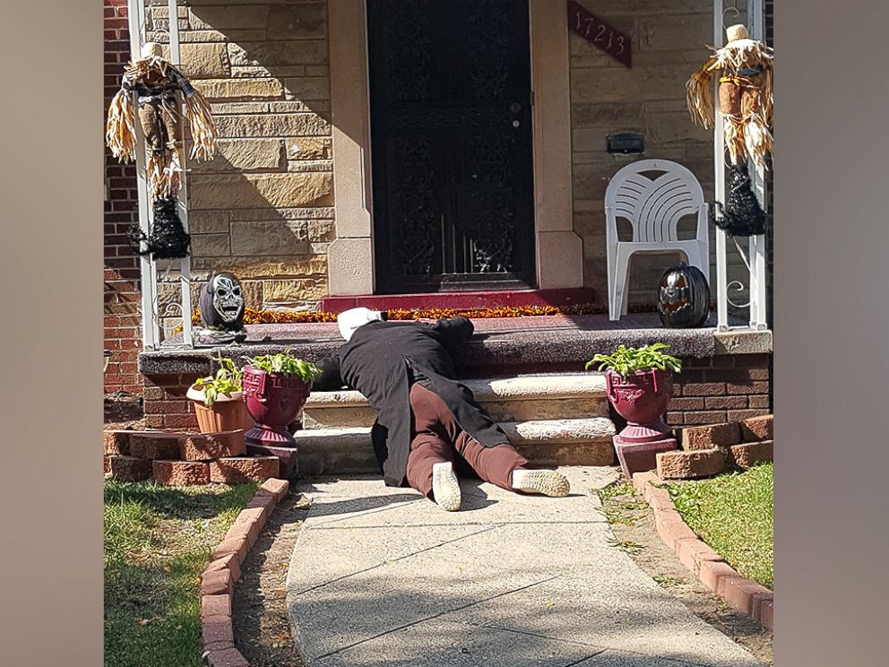 PHOTO: LaRethia Haddons Halloween prank -- a dummy lying facedown on her lawn -- is creating a stir in her Detroit neighborhood. Passersby often mistake the prone figure for an actual person and call the police.