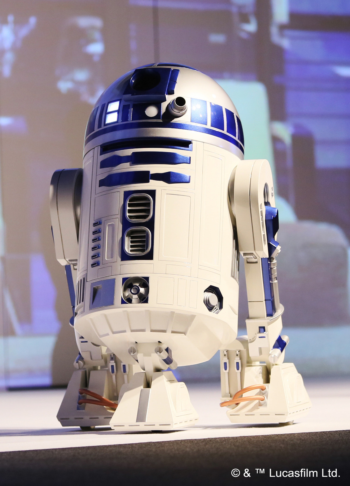 R2-D2 02